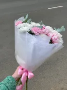 Сборный букет их хризантем и пионов