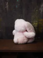 Зайка плюшевый розового цвета 28 см