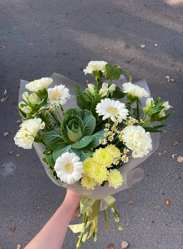 Букет с брассикой от интернет-магазина цветов в Костроме