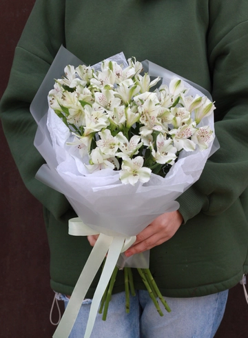 Монобукет из альстромерий от интернет-магазина цветов в Костроме