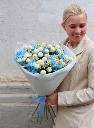 Сборный букет со стабилизированной гортензией от интернет-магазина цветов в Костроме