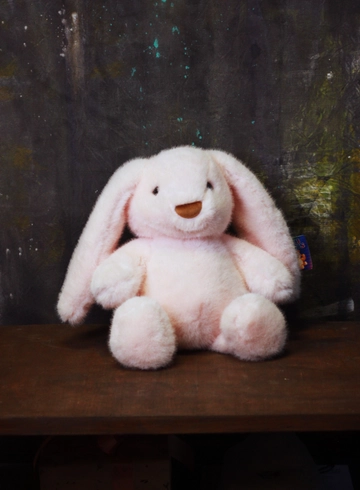 Зайка плюшевый розового цвета 28 см от интернет-магазина цветов в Костроме